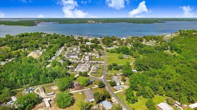 232 Fulcher Landing Road, Sneads Ferry, NC 28460
