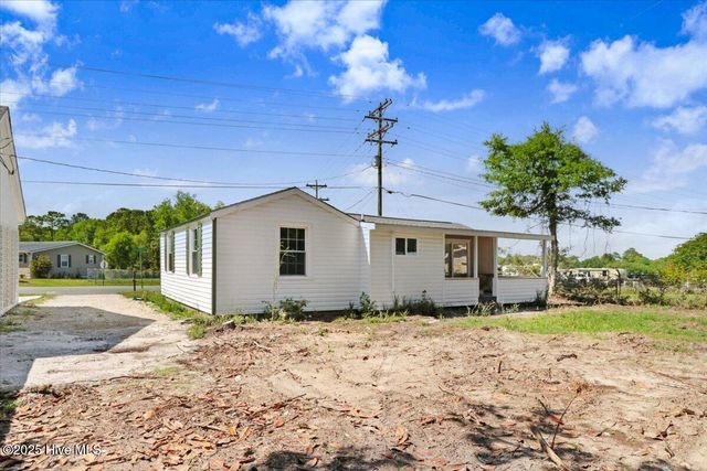 232 Fulcher Landing Road, Sneads Ferry, NC 28460