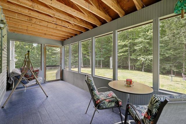 17 Almeda Lane, Hooksett, NH 03106