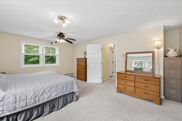 17 Almeda Lane, Hooksett, NH 03106