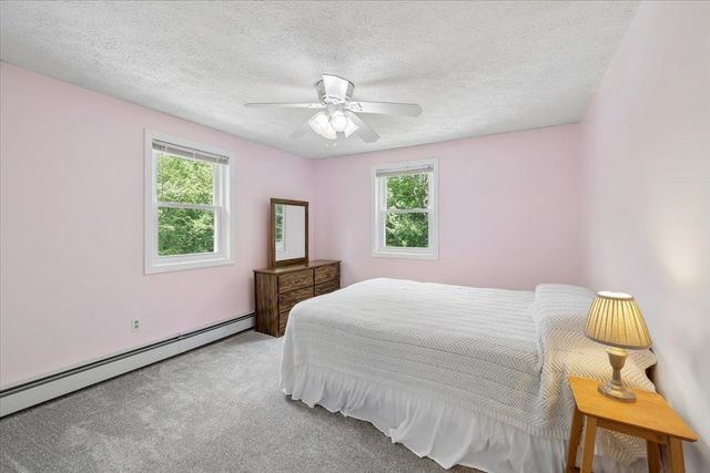 17 Almeda Lane, Hooksett, NH 03106
