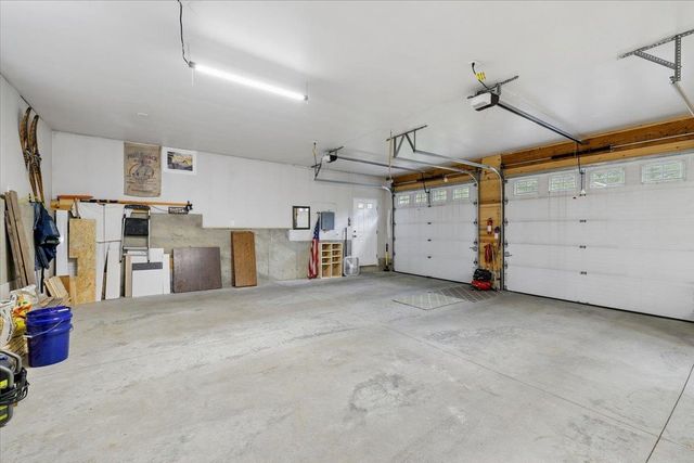 17 Almeda Lane, Hooksett, NH 03106