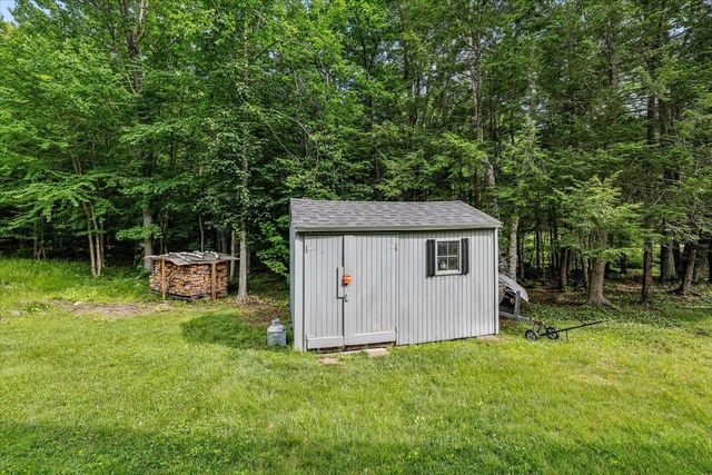 17 Almeda Lane, Hooksett, NH 03106