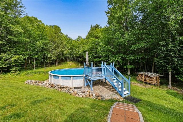 17 Almeda Lane, Hooksett, NH 03106