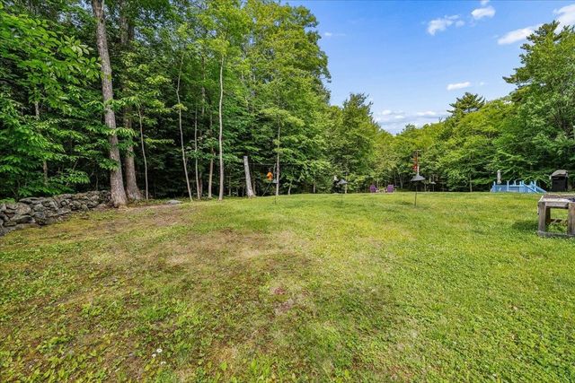 17 Almeda Lane, Hooksett, NH 03106