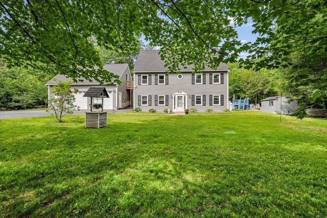 17 Almeda Lane, Hooksett, NH 03106