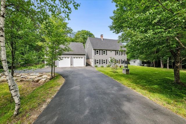 17 Almeda Lane, Hooksett, NH 03106