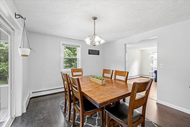 17 Almeda Lane, Hooksett, NH 03106