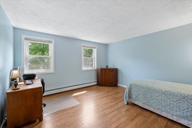 17 Almeda Lane, Hooksett, NH 03106