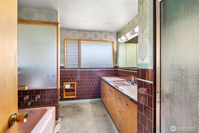 2417 Beach View Lane NW, Olympia, WA 98502