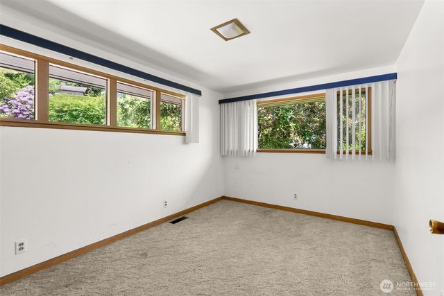2417 Beach View Lane NW, Olympia, WA 98502