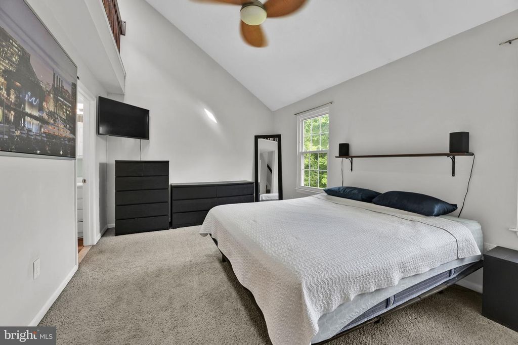 Image 17 of property listing at 8008 GREEN VALLEY LN, Owings Mills, MD 21117