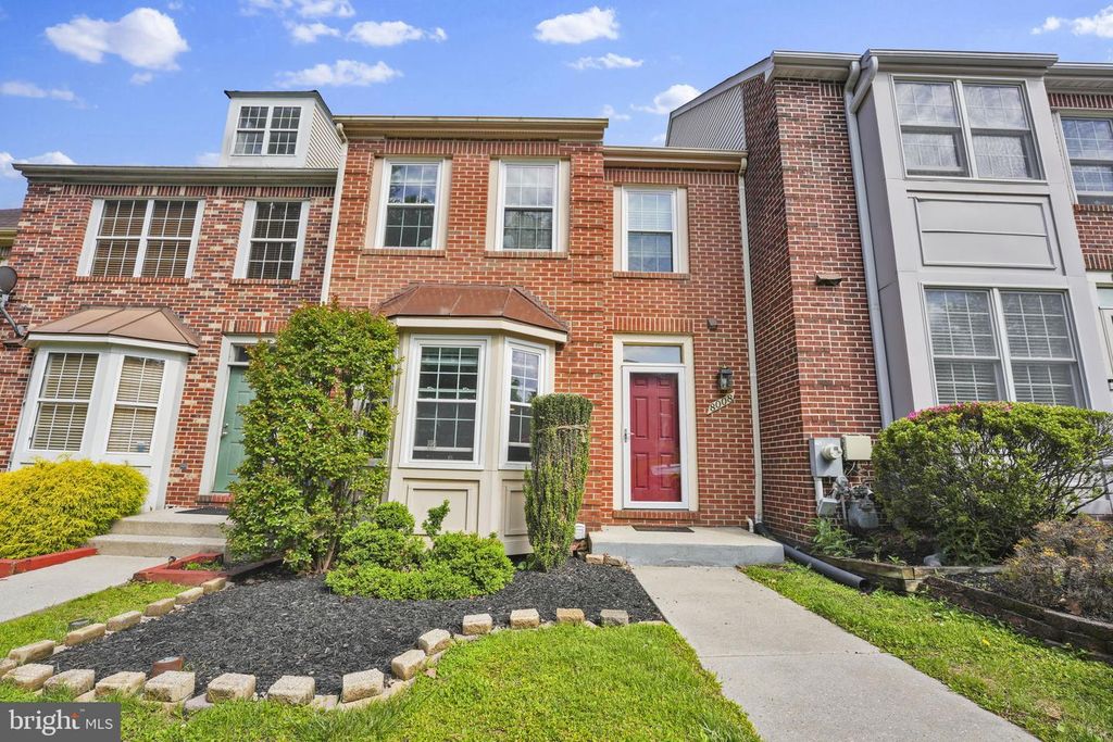 Image 2 of property listing at 8008 GREEN VALLEY LN, Owings Mills, MD 21117