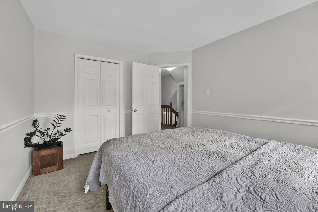Image 25 of property listing at 8008 GREEN VALLEY LN, Owings Mills, MD 21117