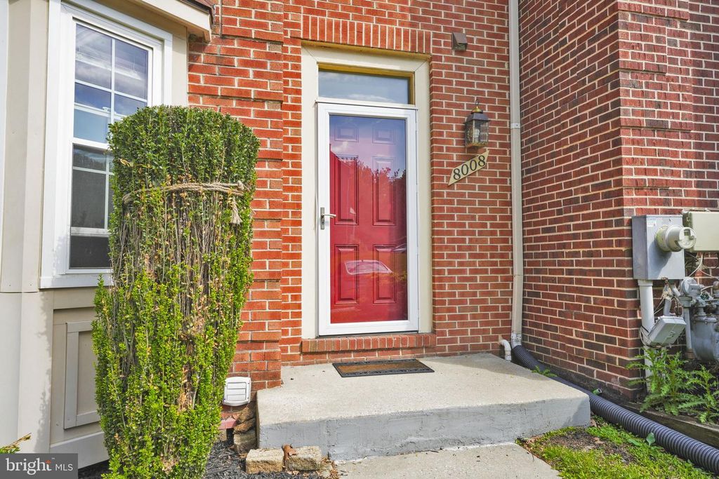 Image 3 of property listing at 8008 GREEN VALLEY LN, Owings Mills, MD 21117