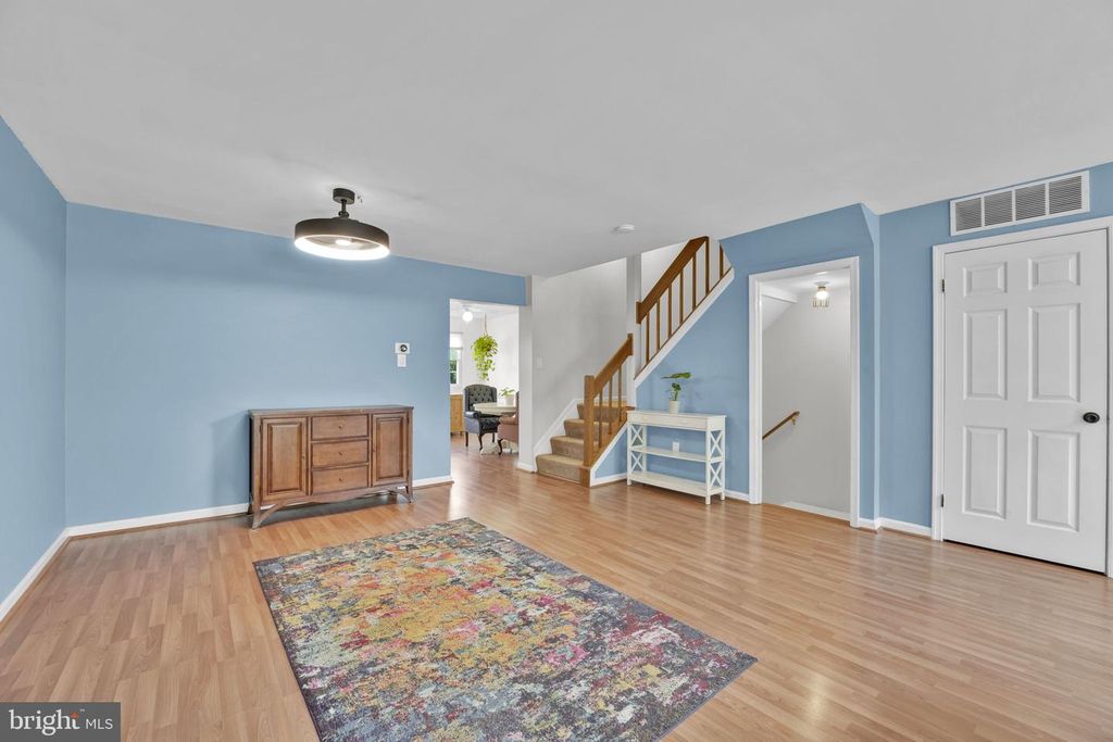 Image 9 of property listing at 8008 GREEN VALLEY LN, Owings Mills, MD 21117