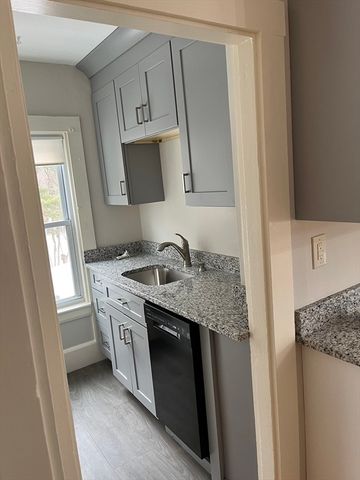 48 Seaver 3, Easton, MA 02356