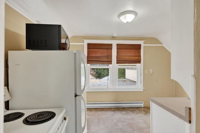 1207 W Shannon Ave, Spokane, WA 99205