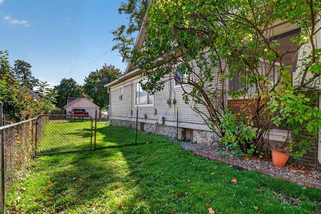 1207 W Shannon Ave, Spokane, WA 99205