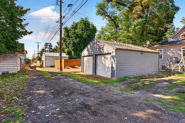 1207 W Shannon Ave, Spokane, WA 99205