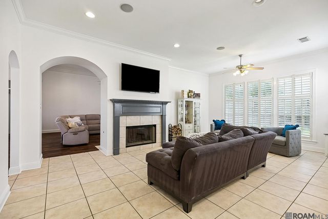 18666 Mossy Oak Ct, Prairieville, LA 70769