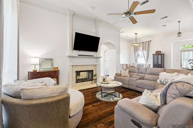 18666 Mossy Oak Ct, Prairieville, LA 70769