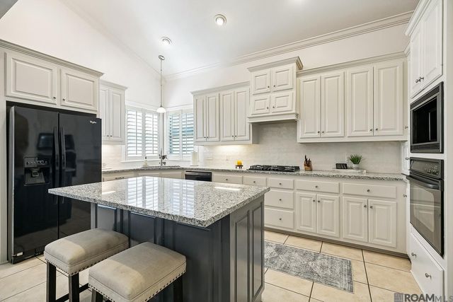 18666 Mossy Oak Ct, Prairieville, LA 70769