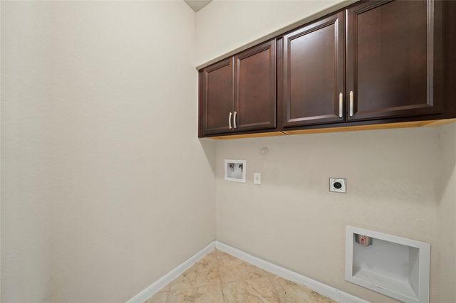 307 Limestone CRK, New Braunfels, TX 78130