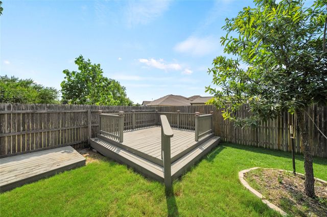 307 Limestone CRK, New Braunfels, TX 78130