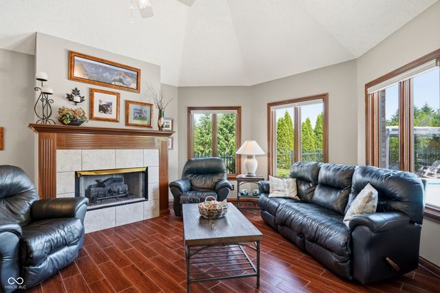 2045 Aspen Drive, Avon, IN 46123