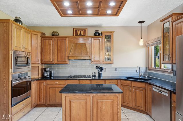 2045 Aspen Drive, Avon, IN 46123