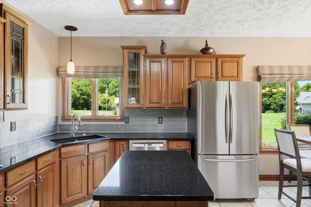 2045 Aspen Drive, Avon, IN 46123