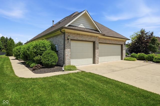 2045 Aspen Drive, Avon, IN 46123