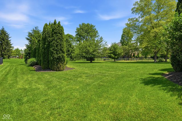 2045 Aspen Drive, Avon, IN 46123