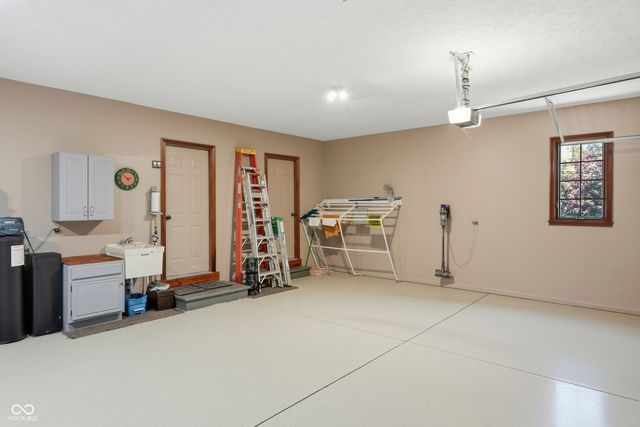 2045 Aspen Drive, Avon, IN 46123