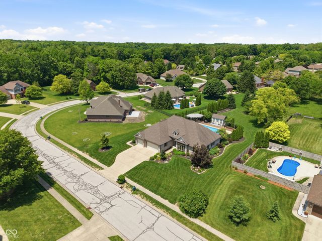 2045 Aspen Drive, Avon, IN 46123