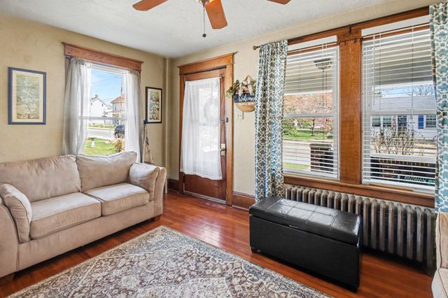 322 S PLEASANT AVE, Dallastown, PA 17313