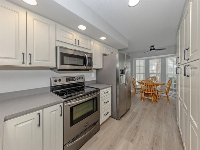 210 SILVER LAKE DRIVE 102, Venice, FL 34292