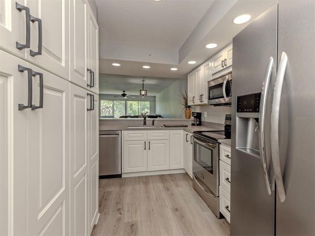 210 SILVER LAKE DRIVE 102, Venice, FL 34292
