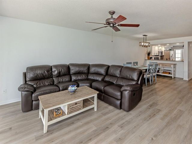 210 SILVER LAKE DRIVE 102, Venice, FL 34292