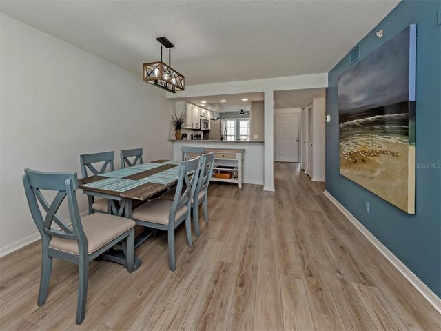 210 SILVER LAKE DRIVE 102, Venice, FL 34292
