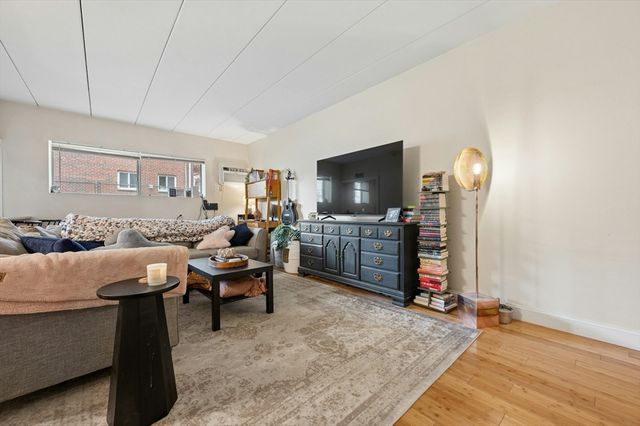 995 Massachusetts Ave 102, Arlington, MA 02476