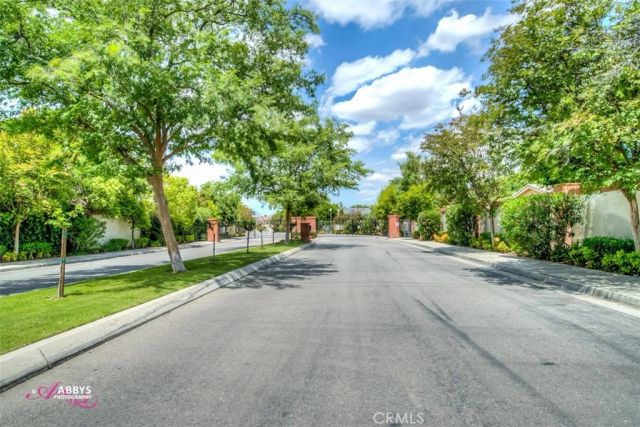 1909 Ordsall, Bakersfield, CA 93311