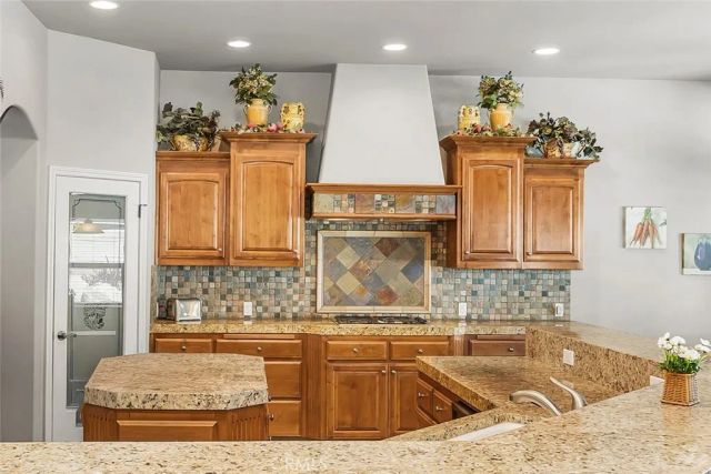 1909 Ordsall, Bakersfield, CA 93311
