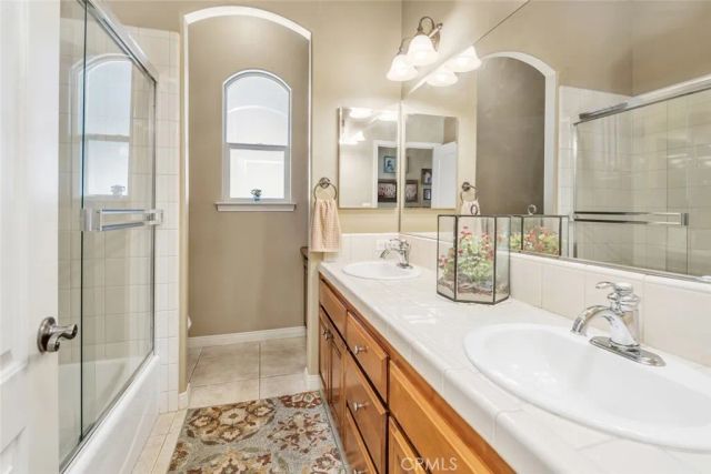 1909 Ordsall, Bakersfield, CA 93311