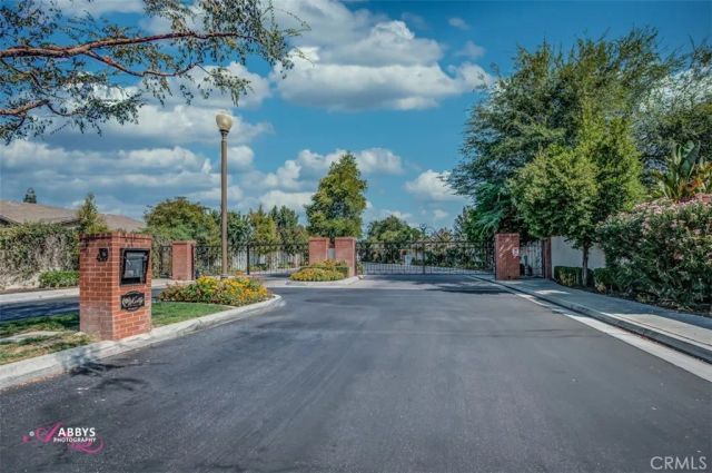 1909 Ordsall, Bakersfield, CA 93311