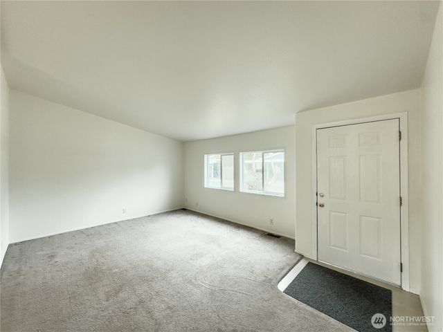 514 105th Street Ct E, Tacoma, WA 98445