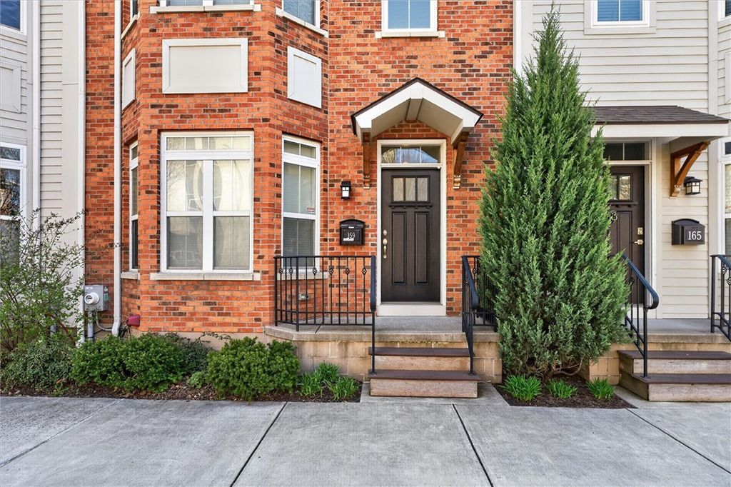 159 N Plymouth Avenue, Rochester, NY 14614