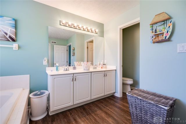 80 N Lakeshore Drive, Springboro, OH 45066