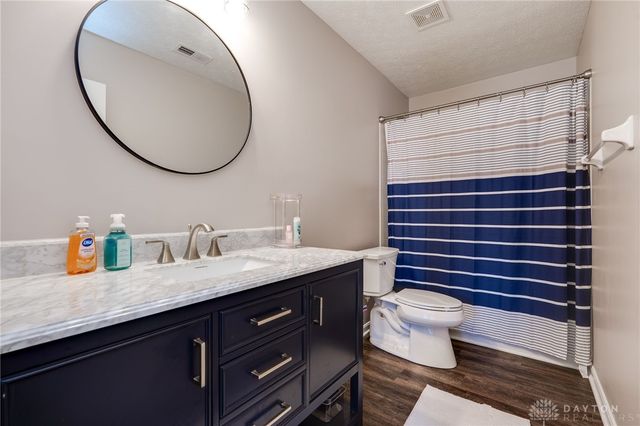 80 N Lakeshore Drive, Springboro, OH 45066